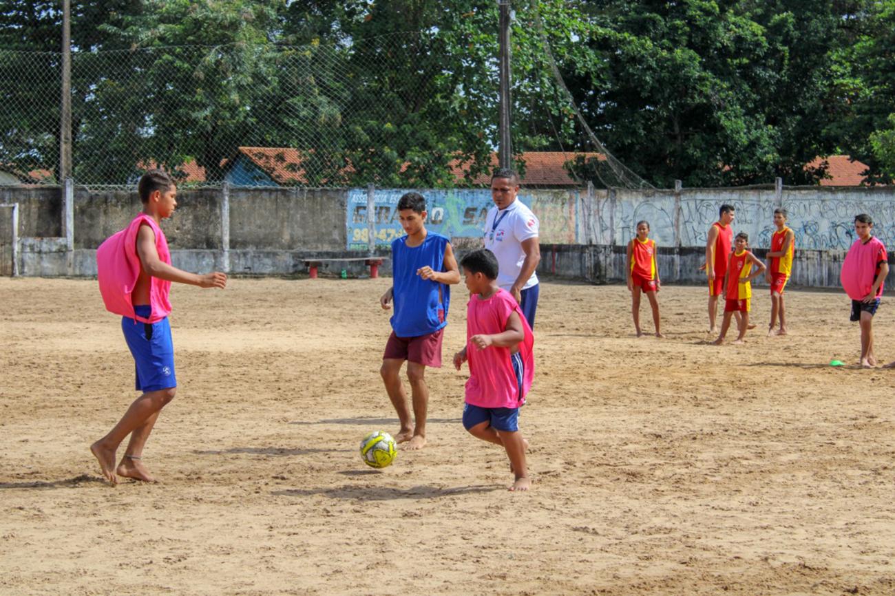 Atividade esportiva promove inclusão social para crianças e adolescentes